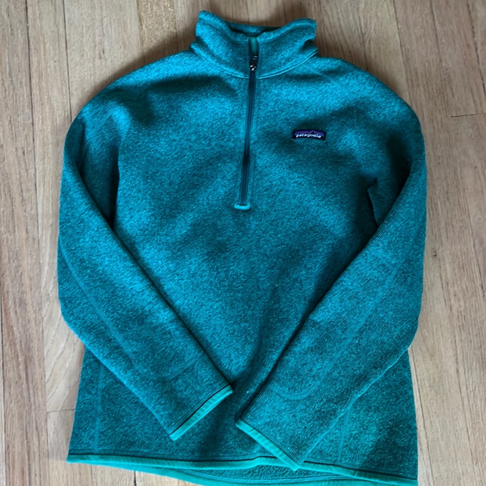 Women 1/4 zip better sweater. Size M